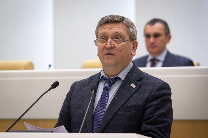 Лутовинов сф2 2.jpg Лутовинов сф2 2.jpg